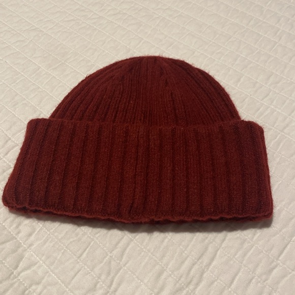Wool beanie from Iceland - Picture 2 of 5